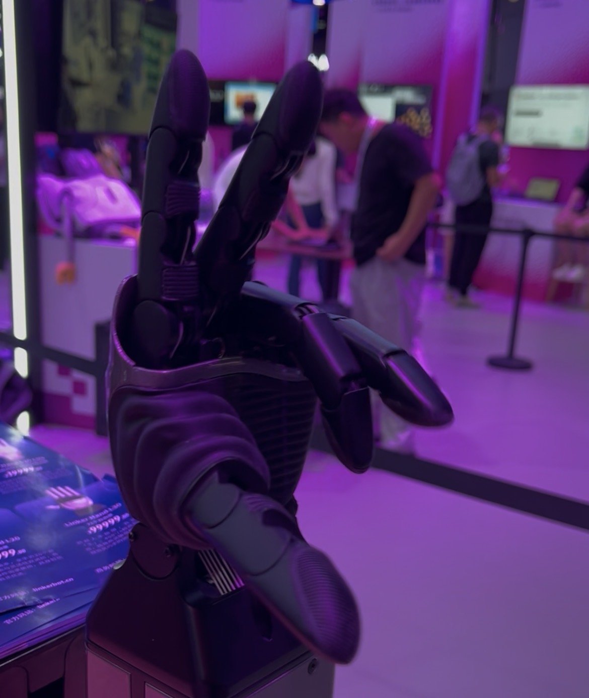 The LinkerHand L20 dexterous hand